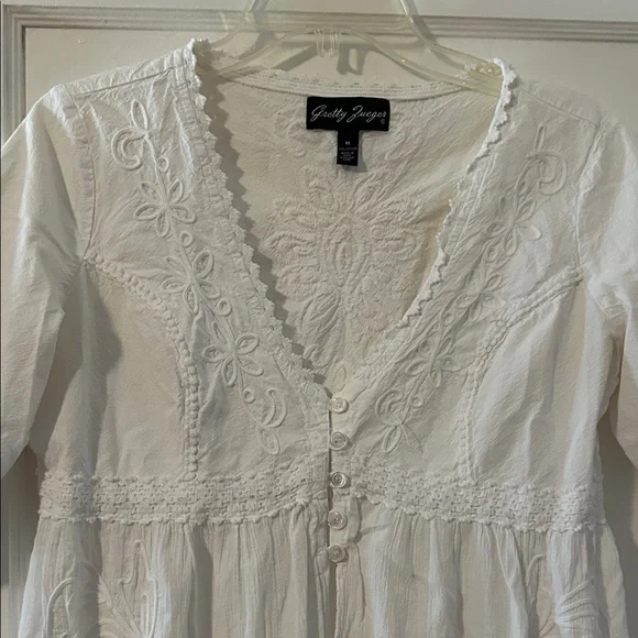 Gretty Zueger High-low Embroidered Tunic Top, Size M